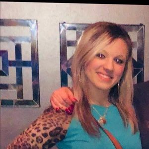 Meet your Posher, Charli